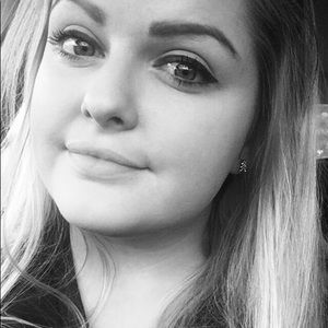 Meet your Posher, Katelyn